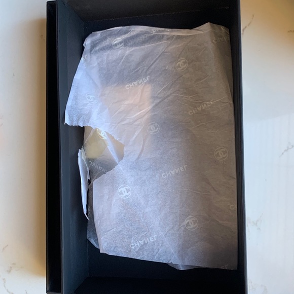 2 Chanel storage boxes - Picture 2 of 3